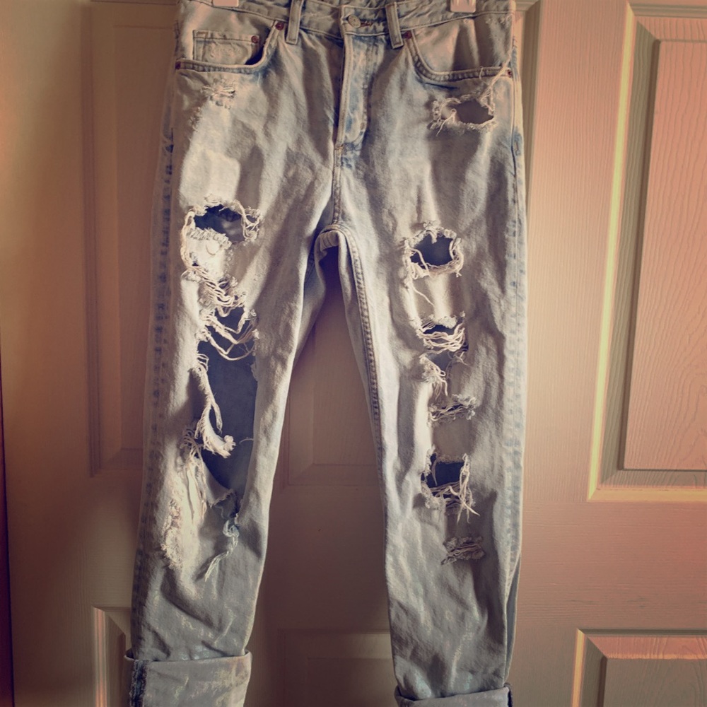Divided low waisted boyfriend jeans